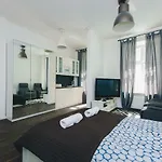 Shortstaypoland Noakowskiego